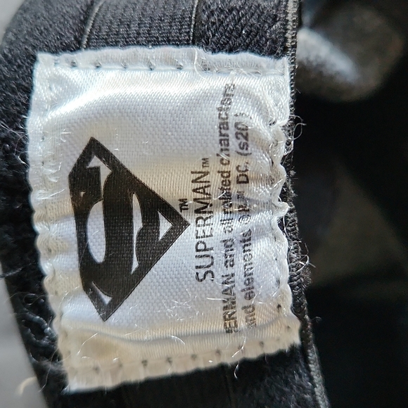Superman Hat, Sz Sm Logo is Black w White trim, Hat is Grey,6 Air Vents - Picture 5 of 7